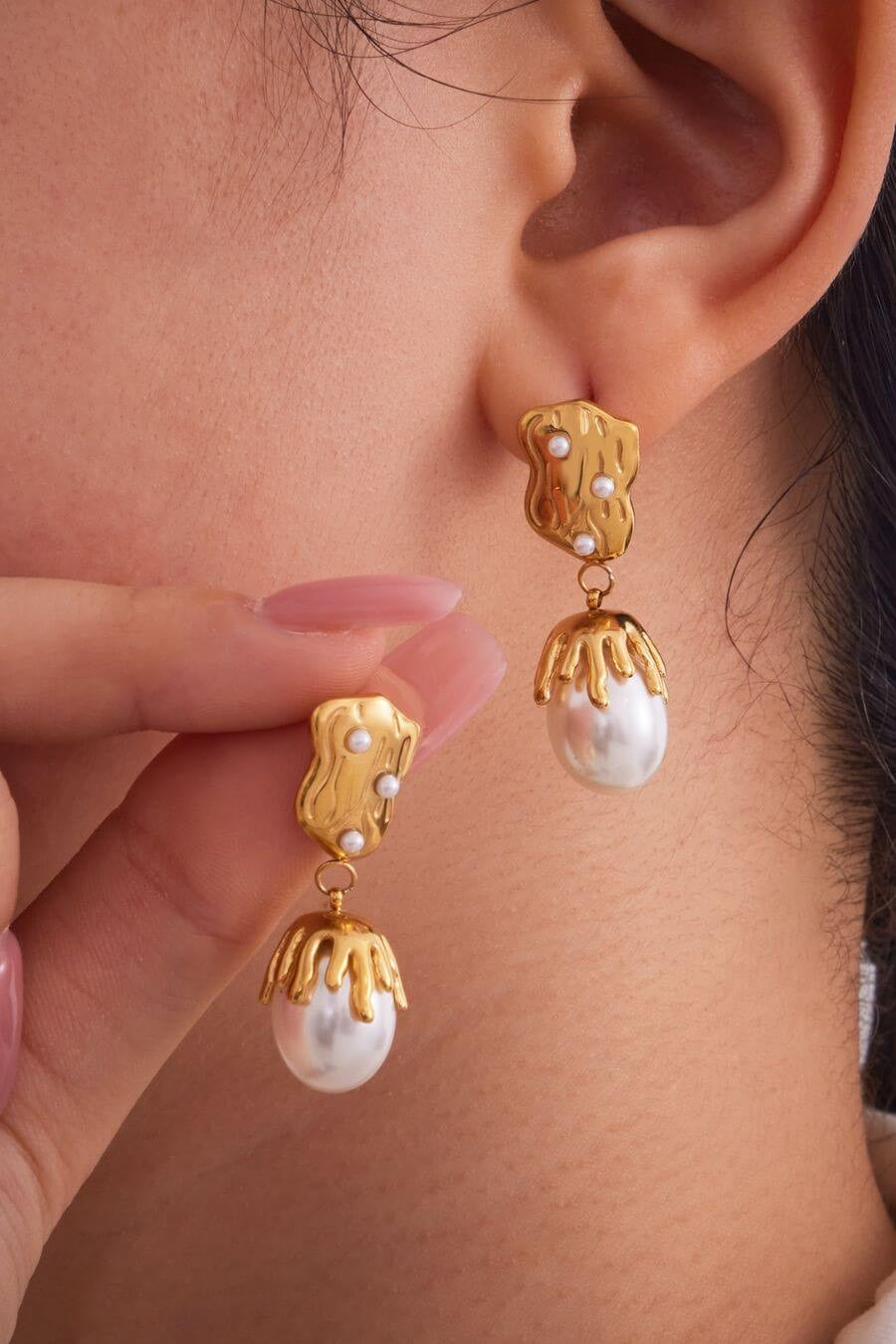 Rock pearl drip earring