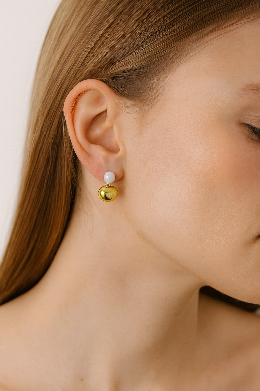Alia Pearl Droplet Studs