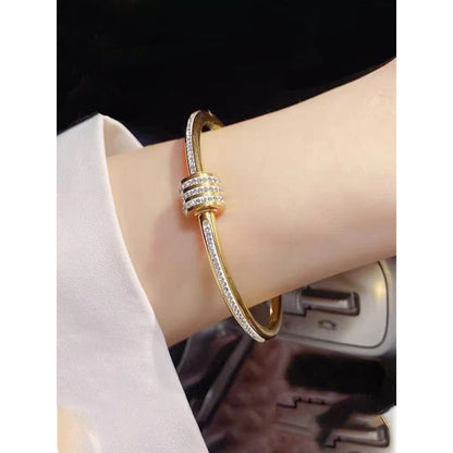 The Dune Diamond Bangle