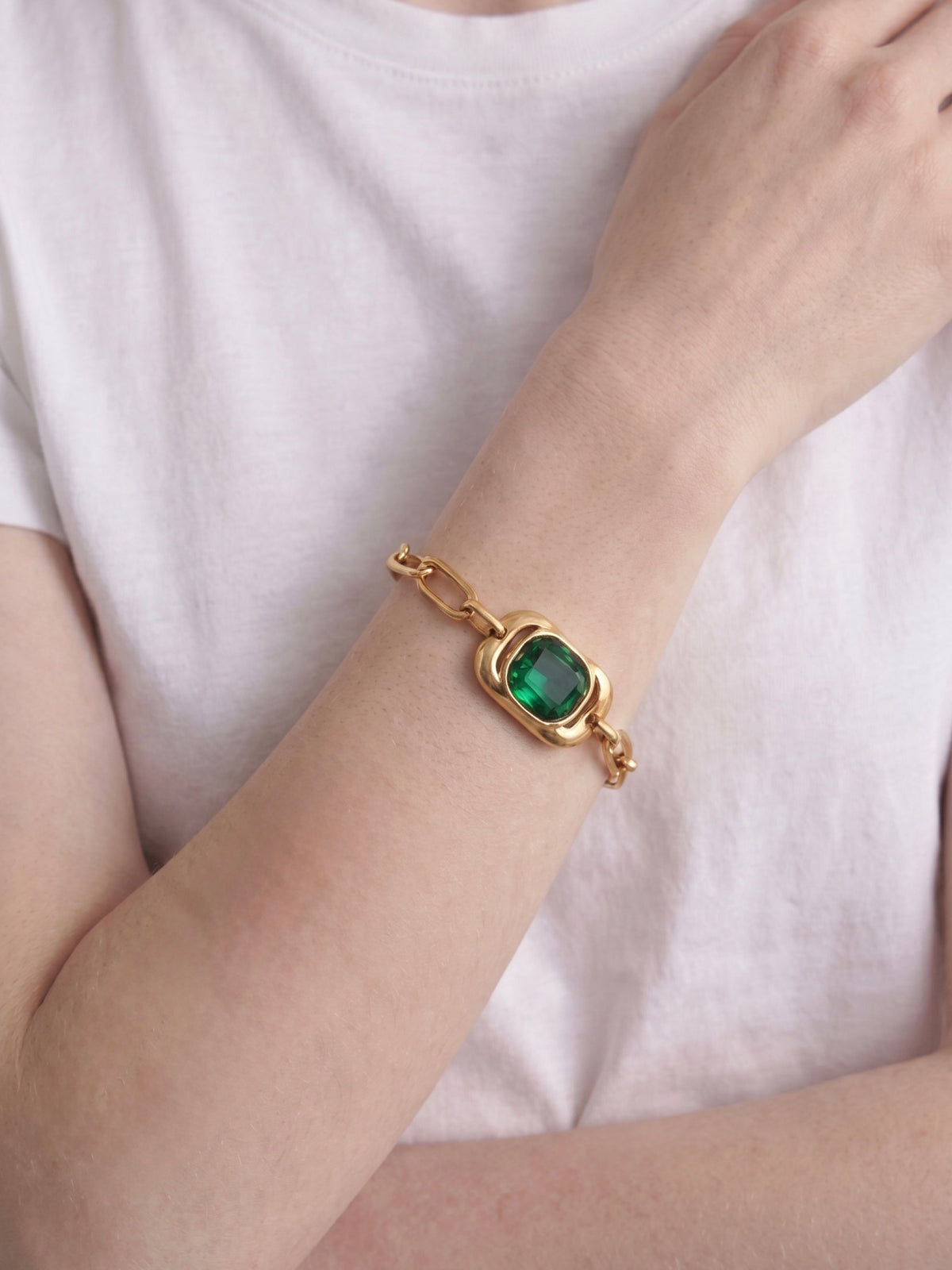 Emerald muse bracelet