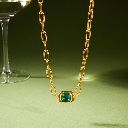 Emerald muse necklace