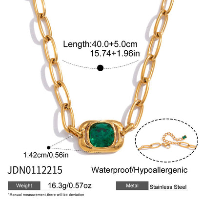 Emerald muse necklace