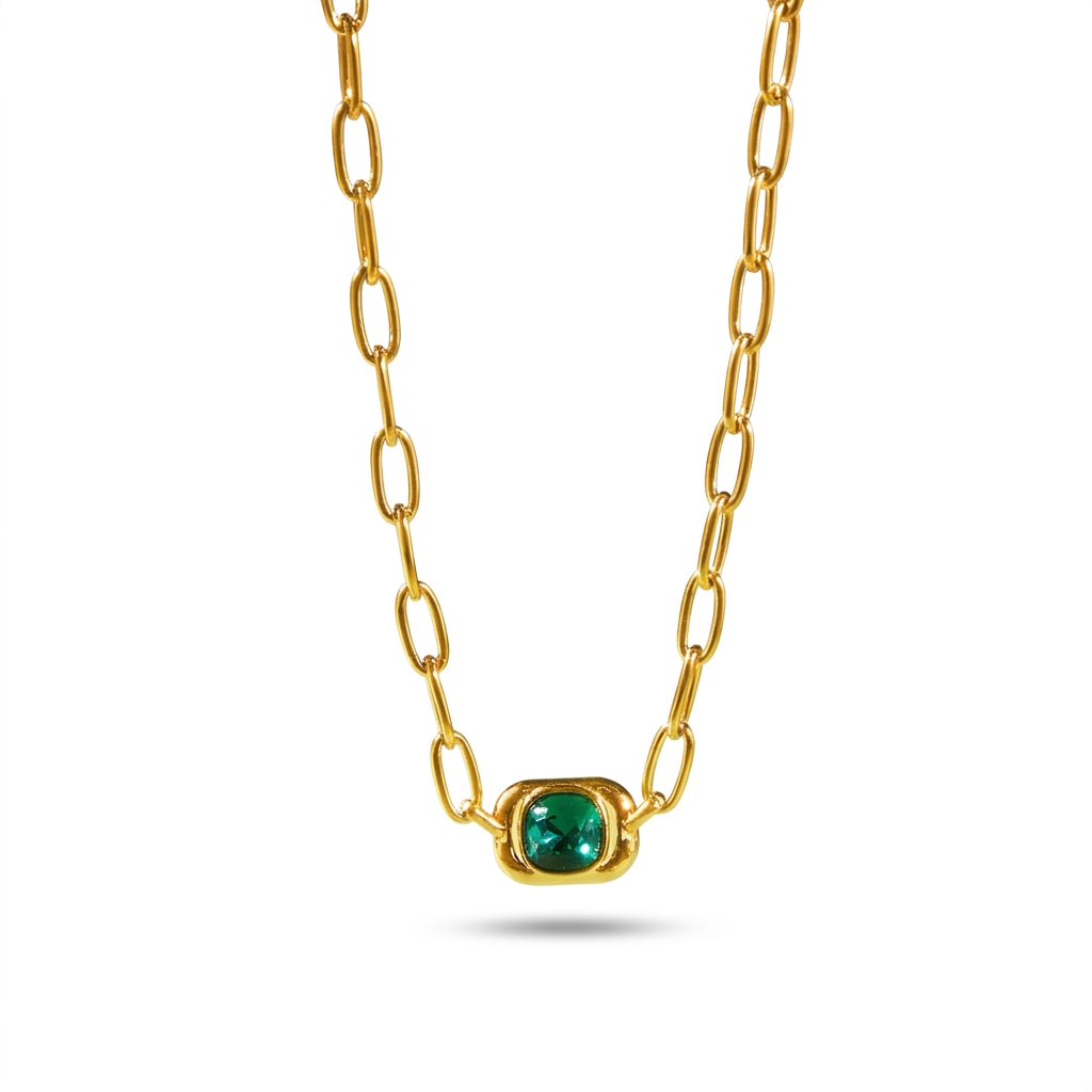 Emerald muse necklace