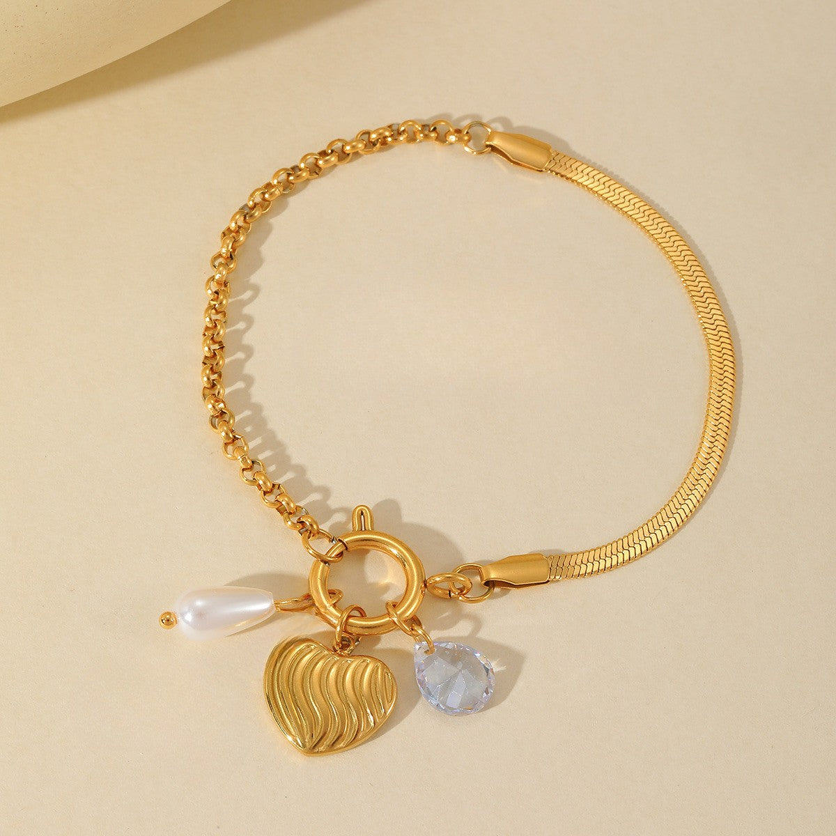 Gilded pearl bracelet