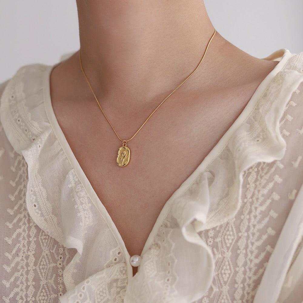 Eternal Rose Necklace