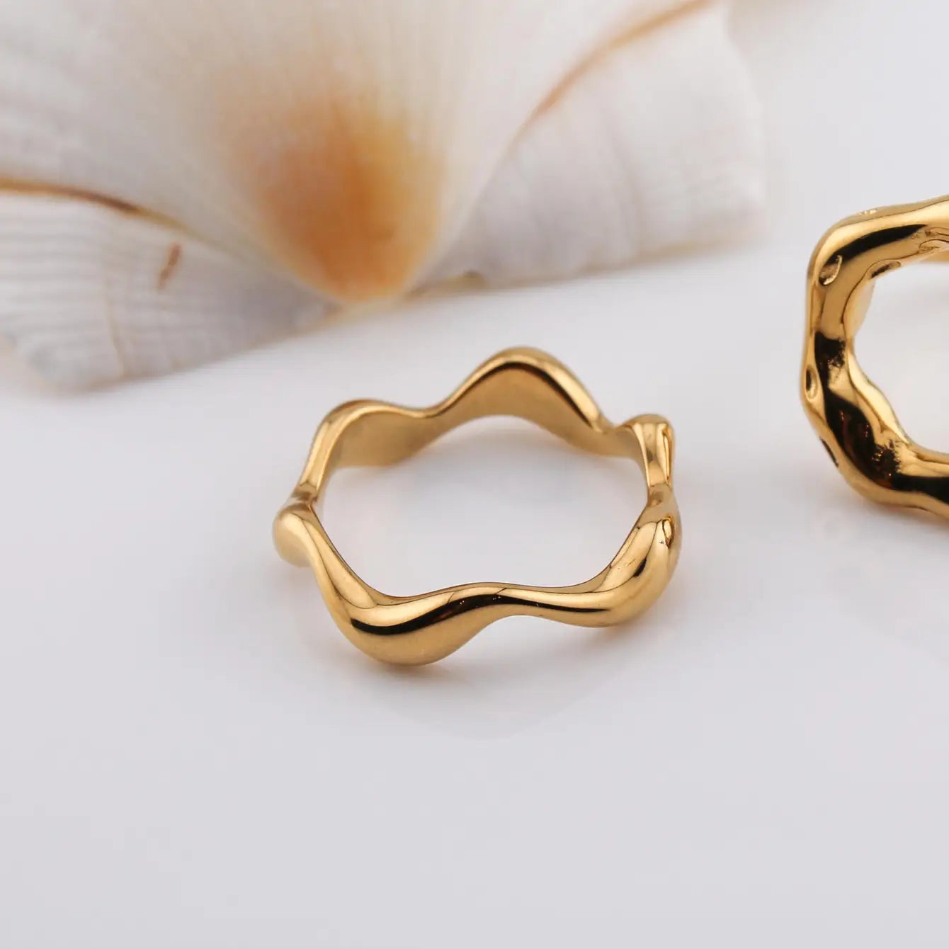 Wavy Gold Band Ring
