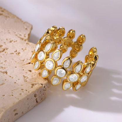 Zircon stud royal ring