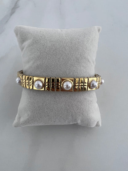 Wonder pearl expansion bracelet
