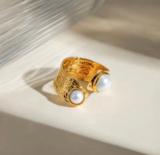 Band pearl classic ring
