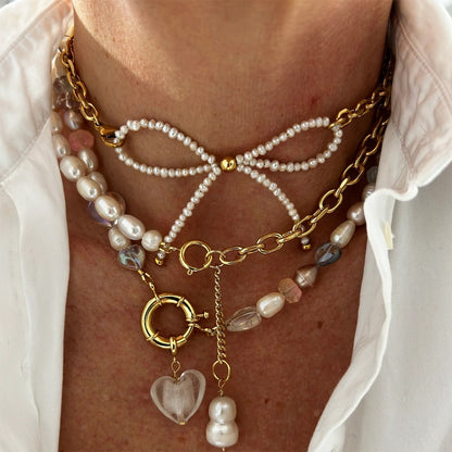 Pretty bow link necklace