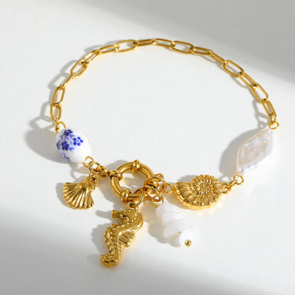 Link charm beach bracelet