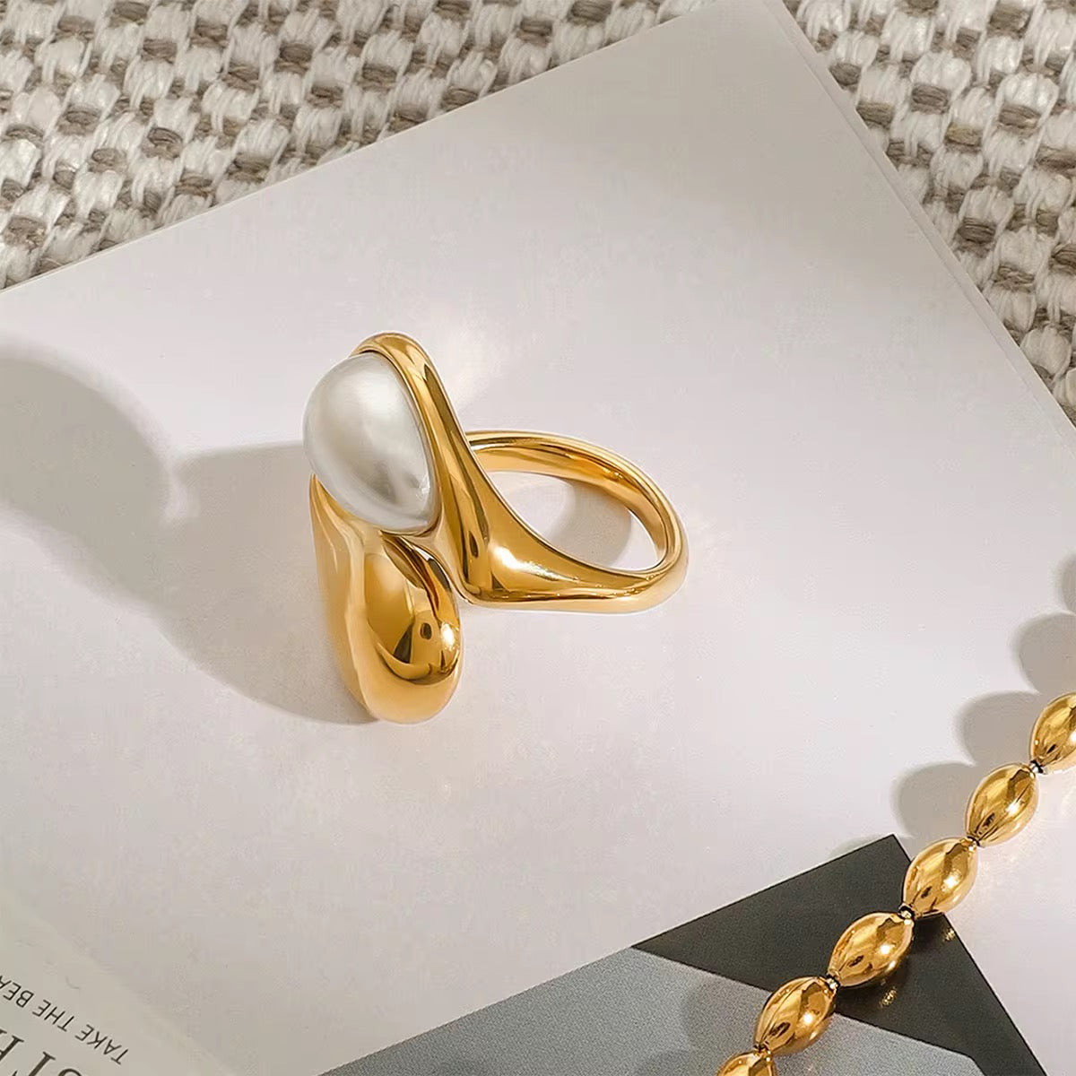 Double teardrop pearl gold ring