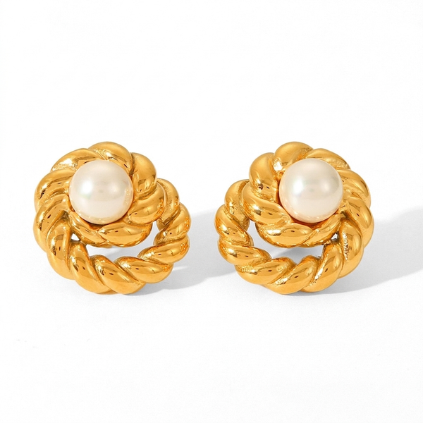 Vintage swirl pearl studs