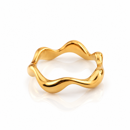 Wavy Gold Band Ring