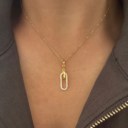 Diamond Link Eternal Necklace Flat Lay – Modern High-End Jewelry Display