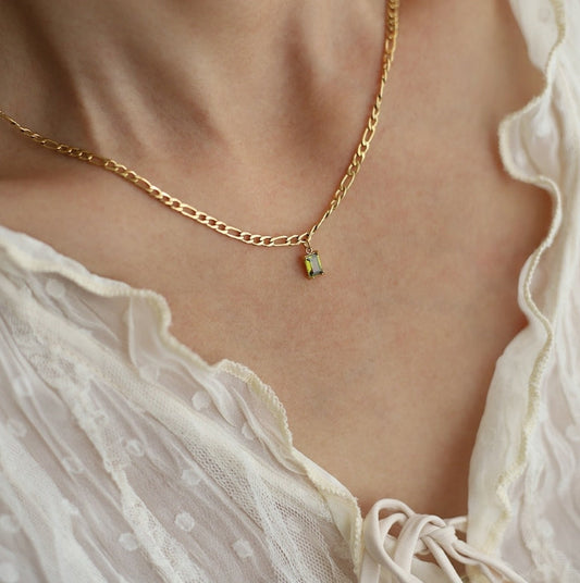 Olive Luxe Necklace Classic View – Modern Olive Gemstone Pendant