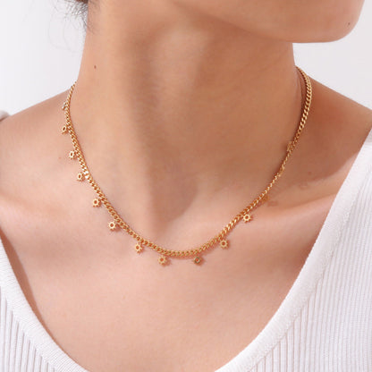 Close-up of Petite Bloom Chain necklace craftsmanship