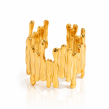 Rays of gold ring